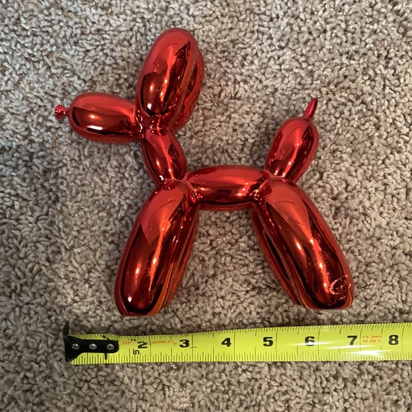 Red balloon animal paper weight. - Picture 2 of 3